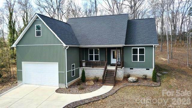 472 Oak Road - Photo 1