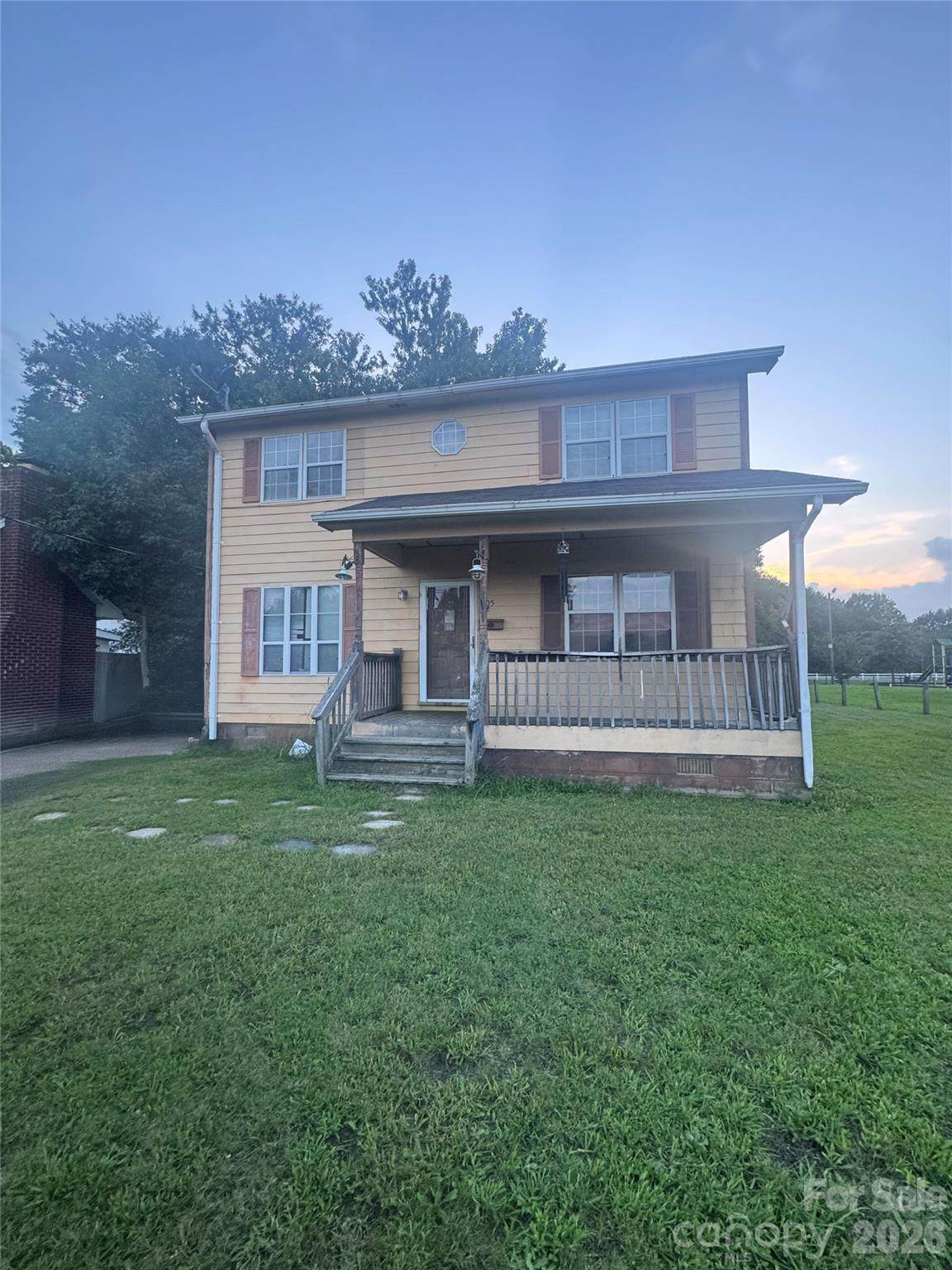 305 Mobley Street - Photo 1