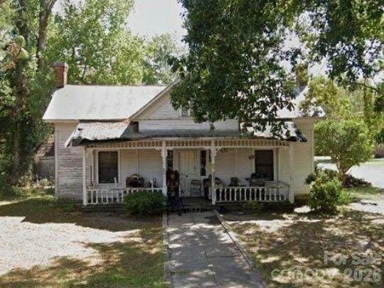 400 Main Street - Photo 1