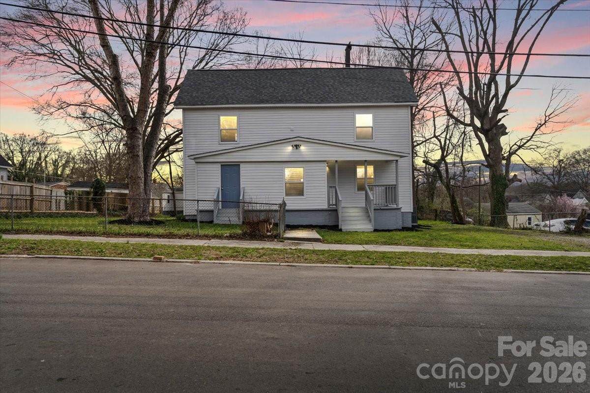 913 3rd Avenue - Photo 1