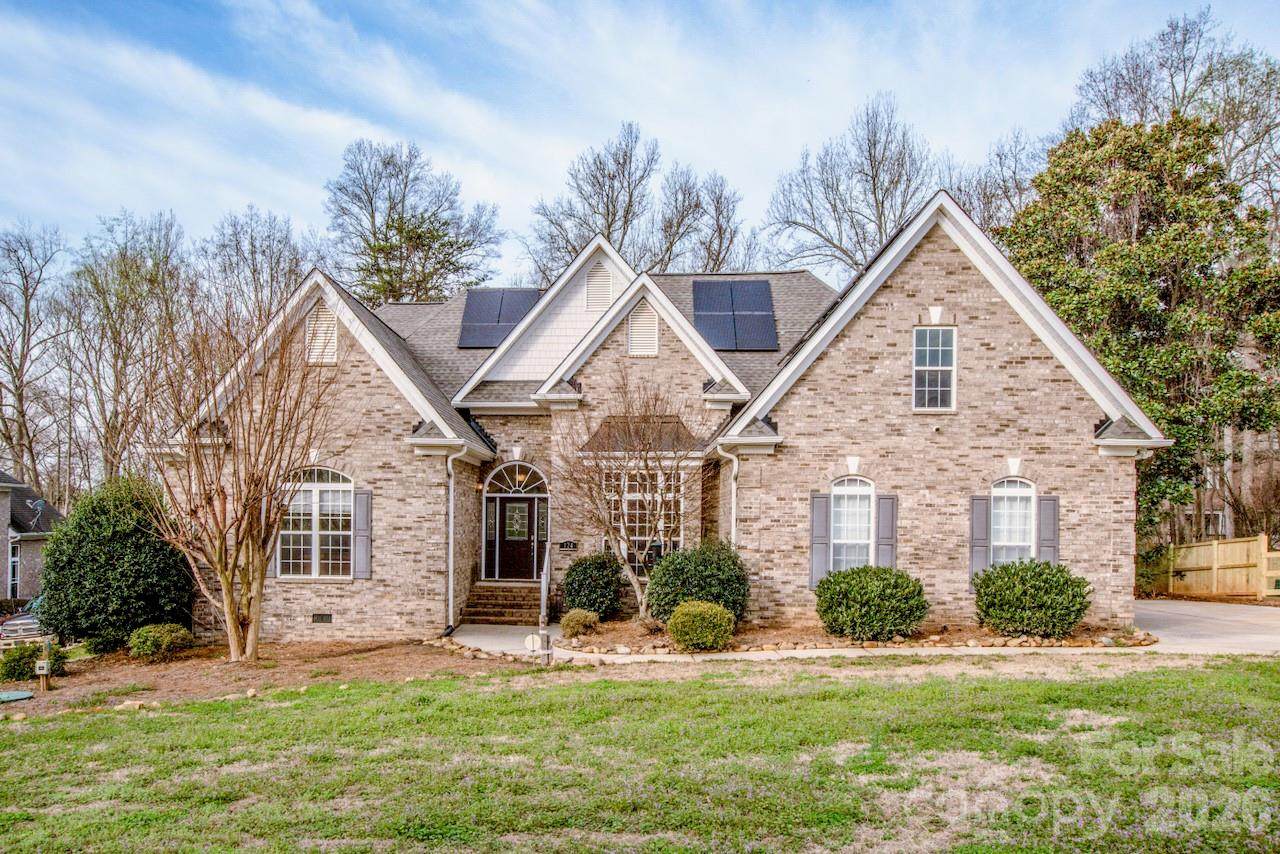 124 Cedar Woods Drive - Photo 1