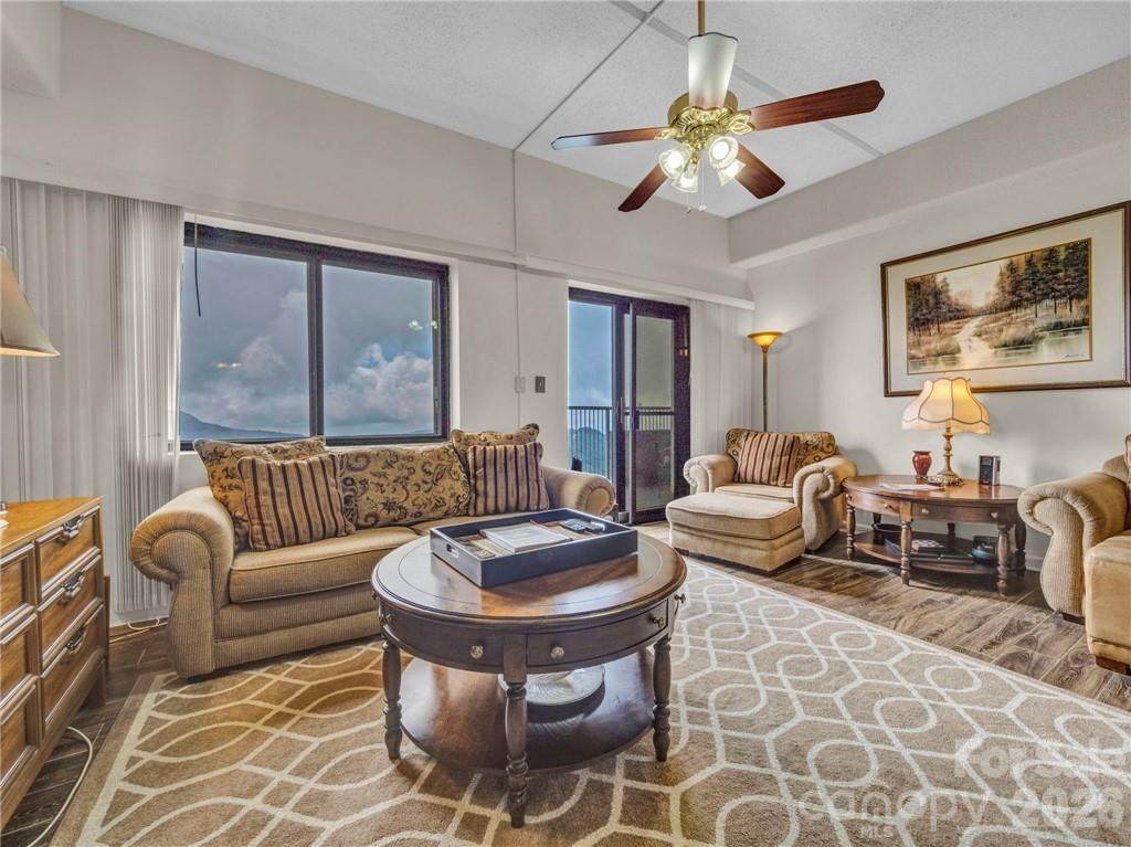 303 Sugar Top Drive - Photo 1