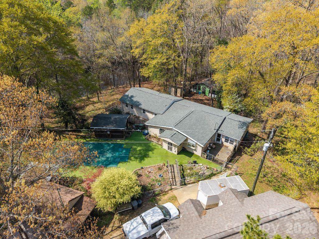 4412 Dobys Bridge Road - Photo 1