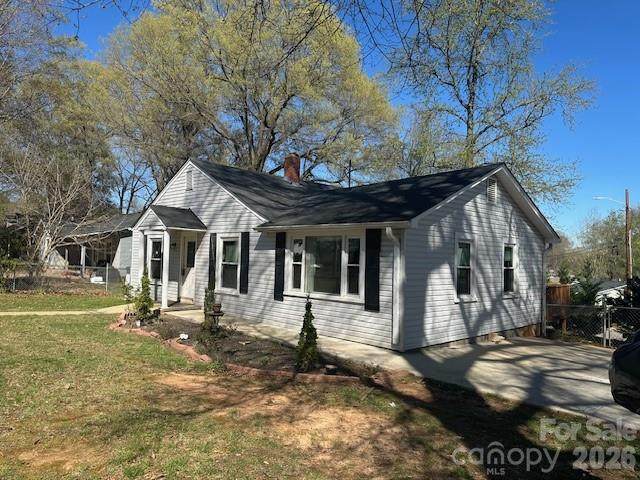 729 Park Drive - Photo 1