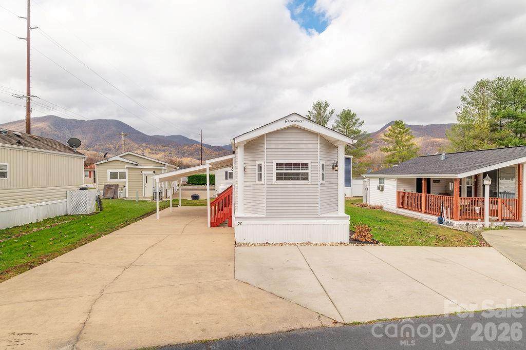 52 Strollers Lane - Photo 1