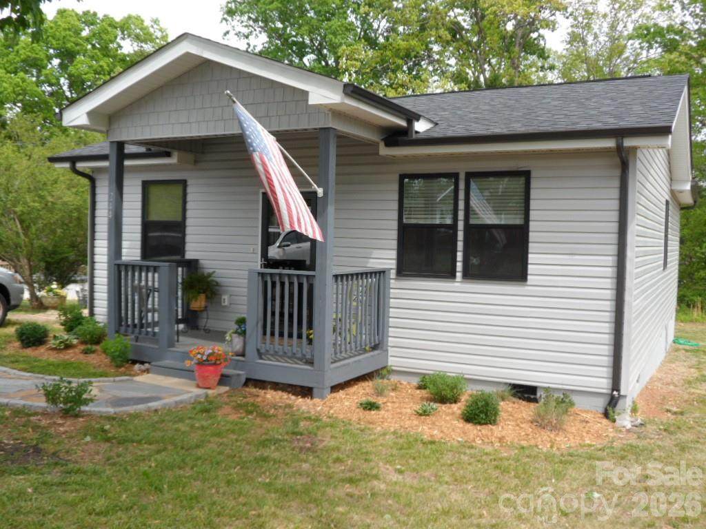 244 Holly Street - Photo 1