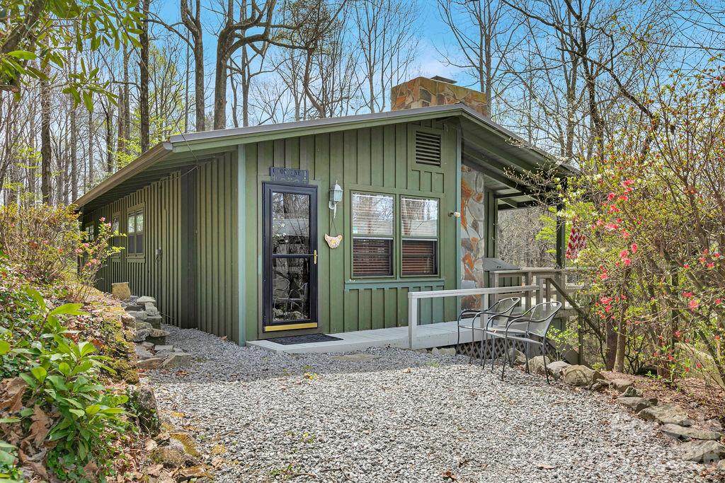 218 Hickory Lane - Photo 1