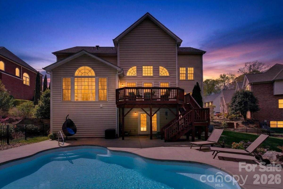 330 Chancelot Lane - Photo 1