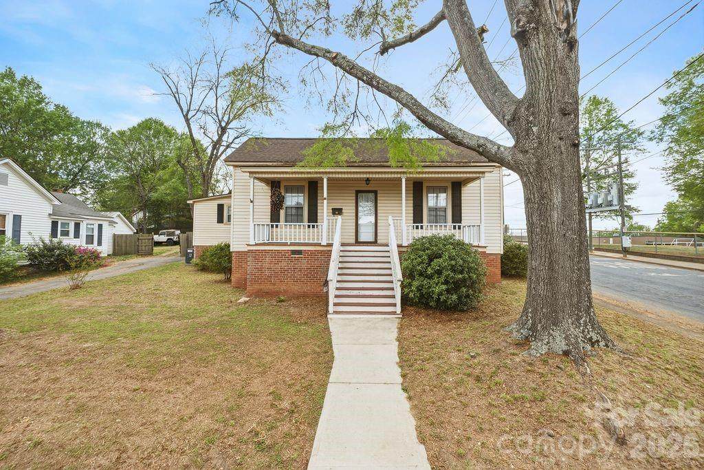 625 Main Street - Photo 1