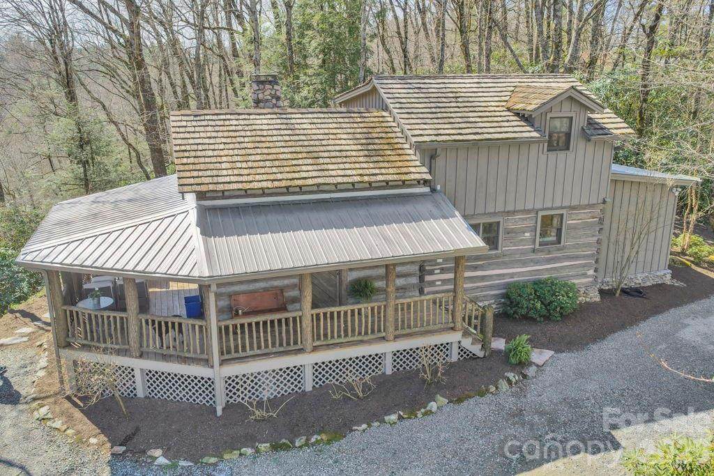 572 Skyland View Drive - Photo 1