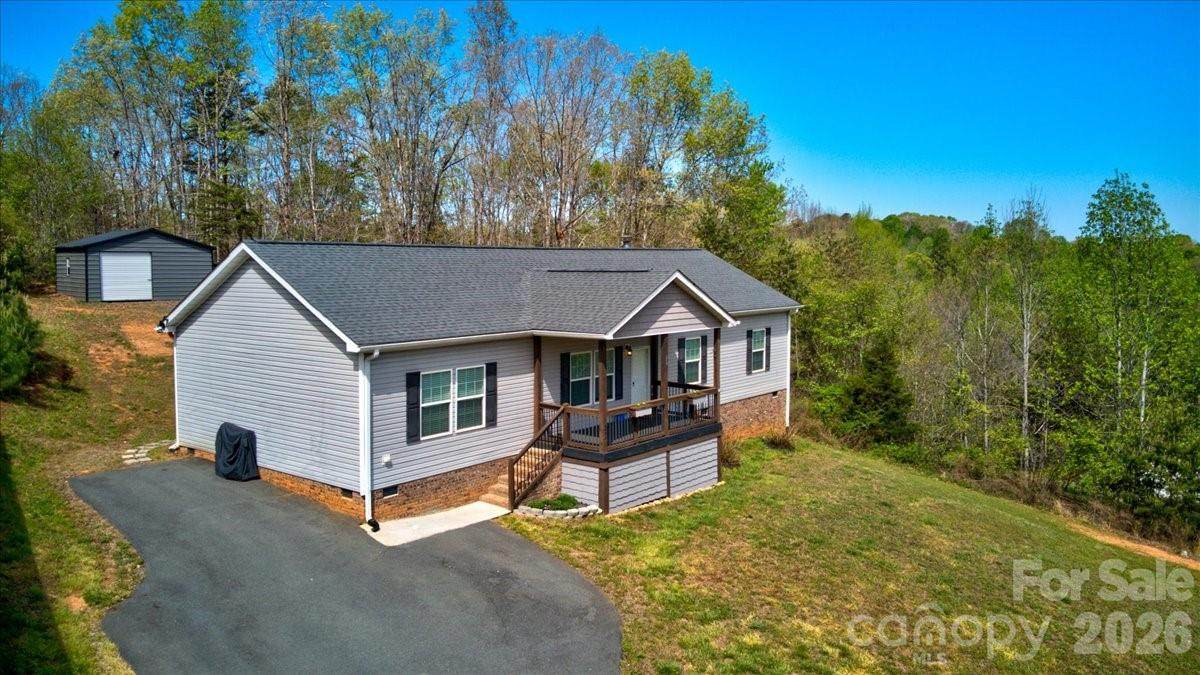 192 Apple Valley Lane - Photo 1
