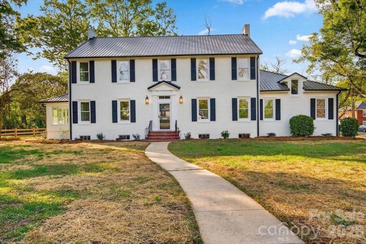 504 Franklin Street - Photo 1