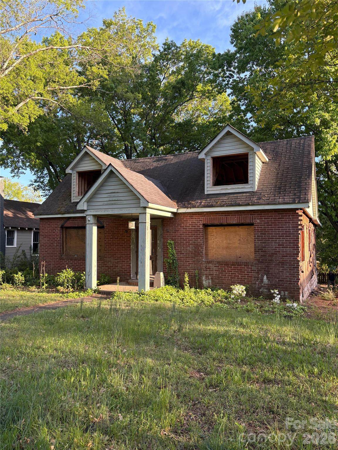 1800 Mecklenburg Avenue - Photo 1