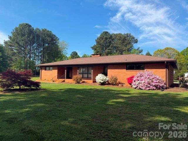 725 Fieldstone Road - Photo 1