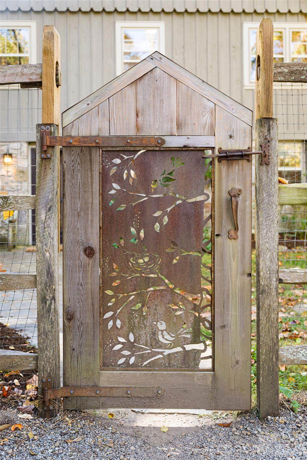 https://bt-photos.global.ssl.fastly.net/cmls/1280_boomver_1_4369599-1.jpg