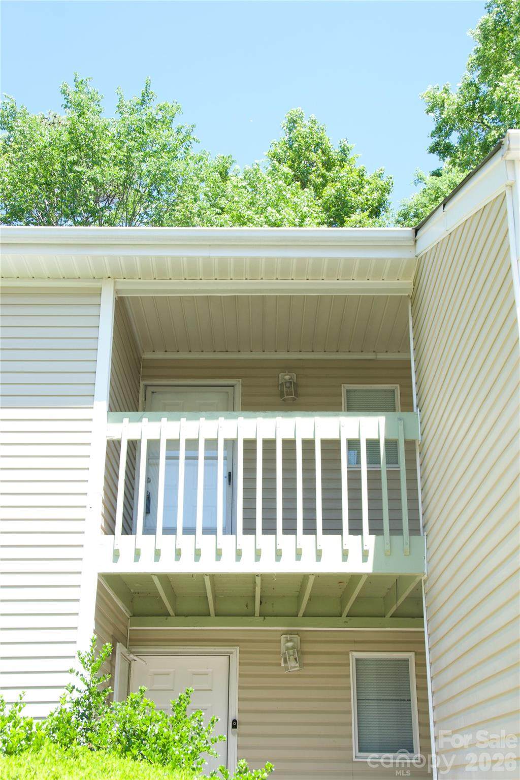 1610 Eagles Place - Photo 1