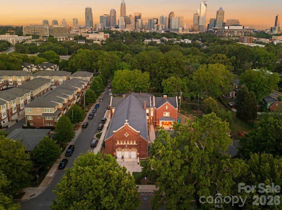 203 Grandin Road - Photo 1