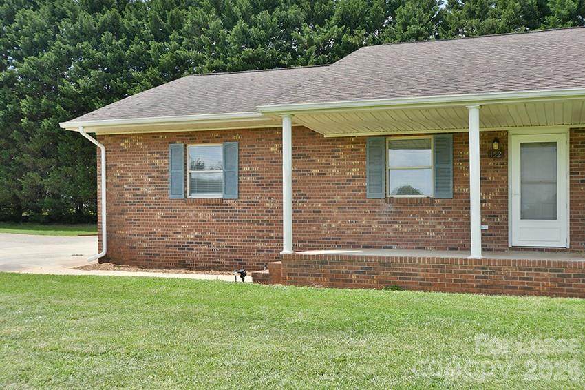 152 Glen Gar Drive - Photo 1