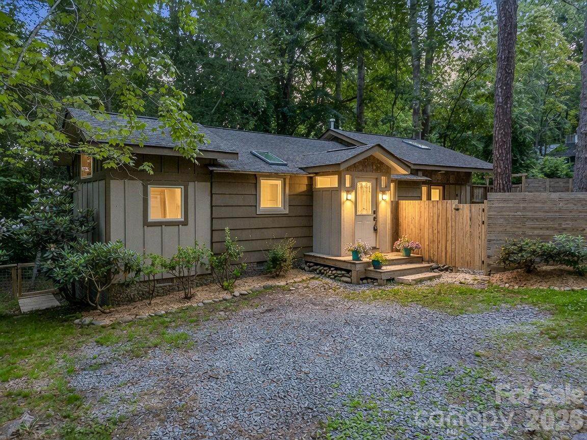 701 Azalea Avenue - Photo 1