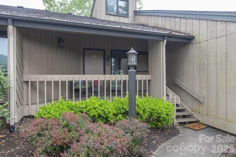 147 Lake Drive - Photo 1