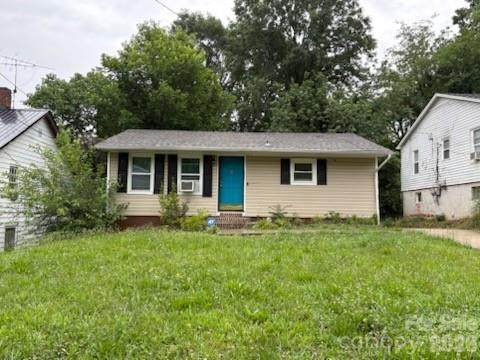 38 8th Avenue Drive - Photo 1