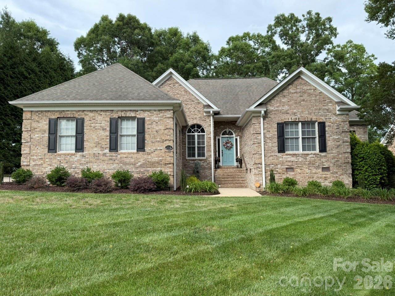 914 Players Ridge Road - Photo 1