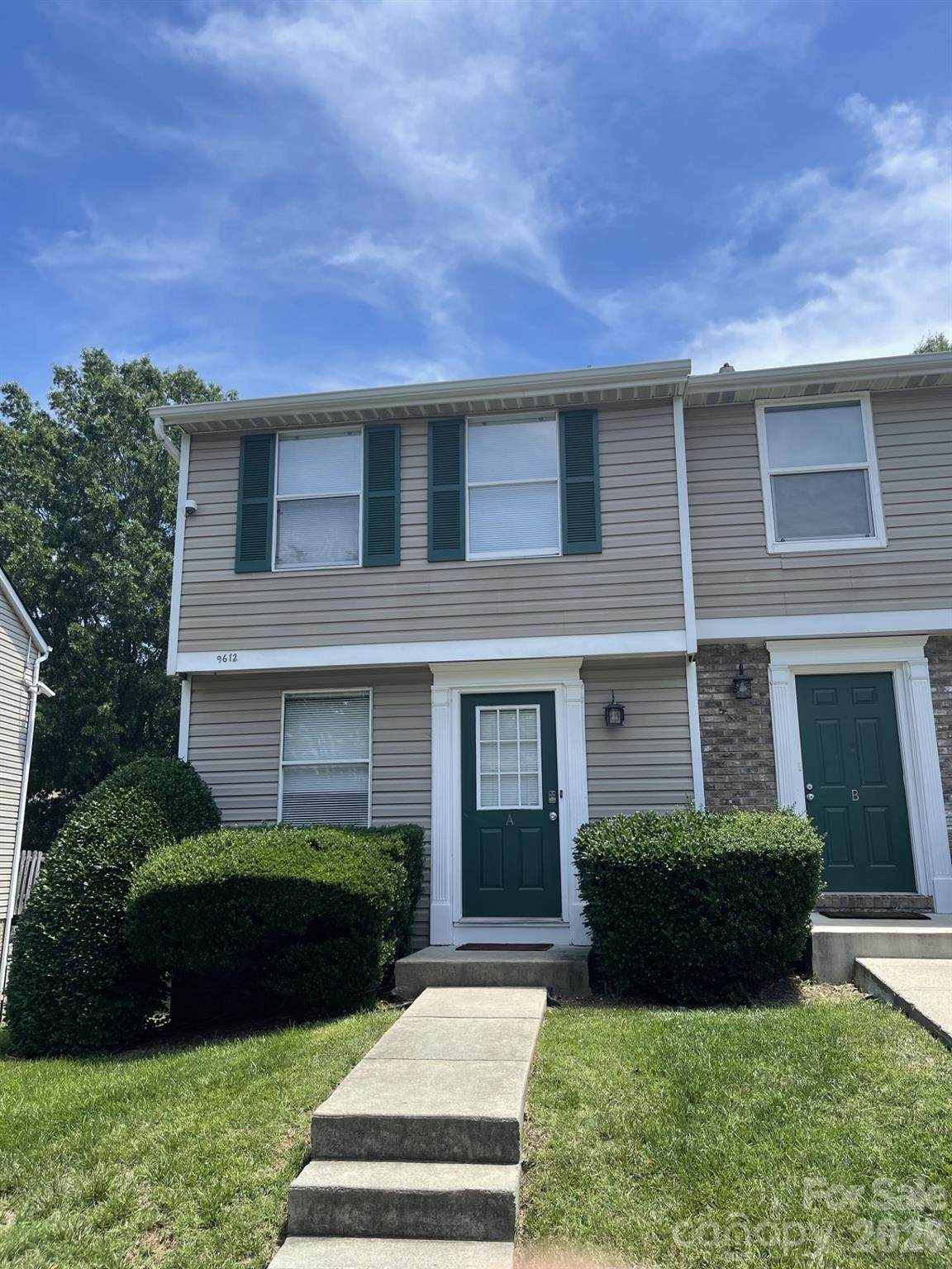9612 Vinca Circle - Photo 1