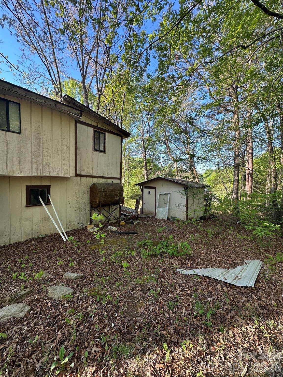 33 Timothy Way - Photo 1