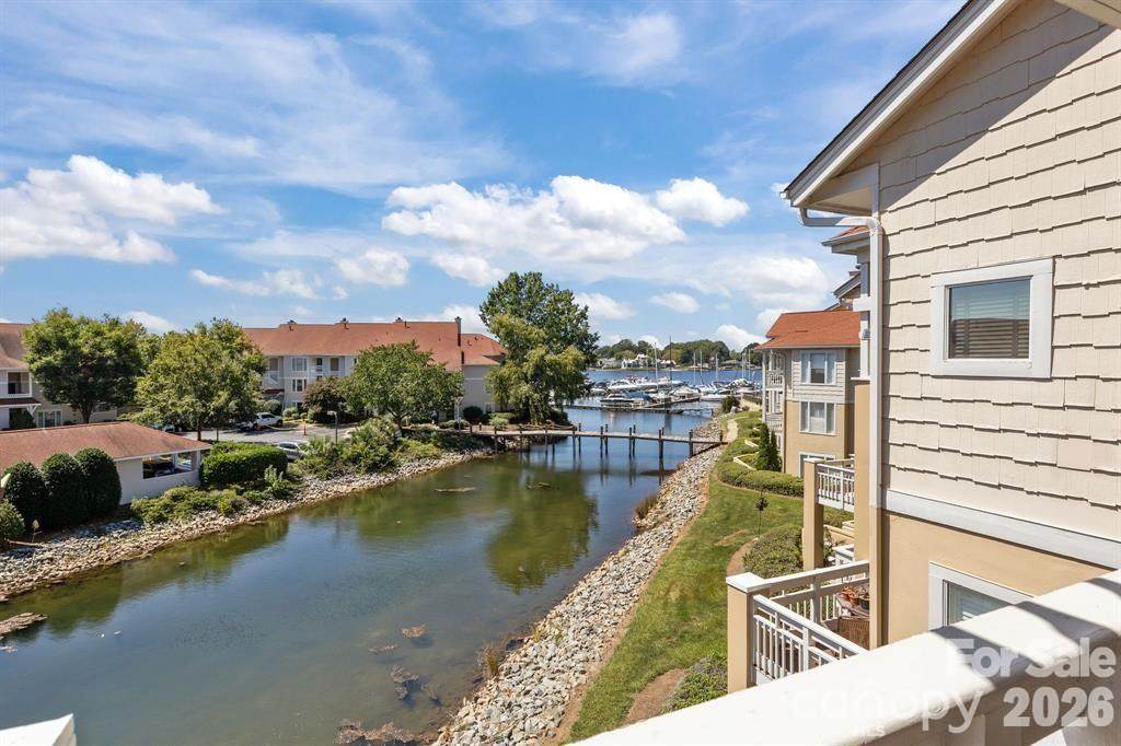 18009 Kings Point Drive - Photo 1