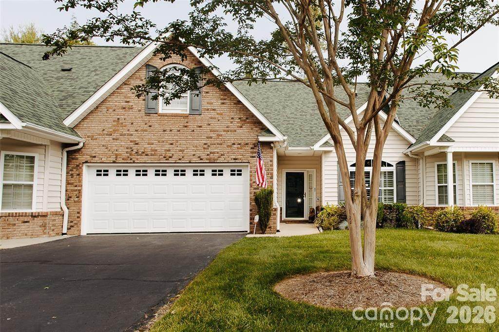 47 Victoria Park Drive - Photo 1