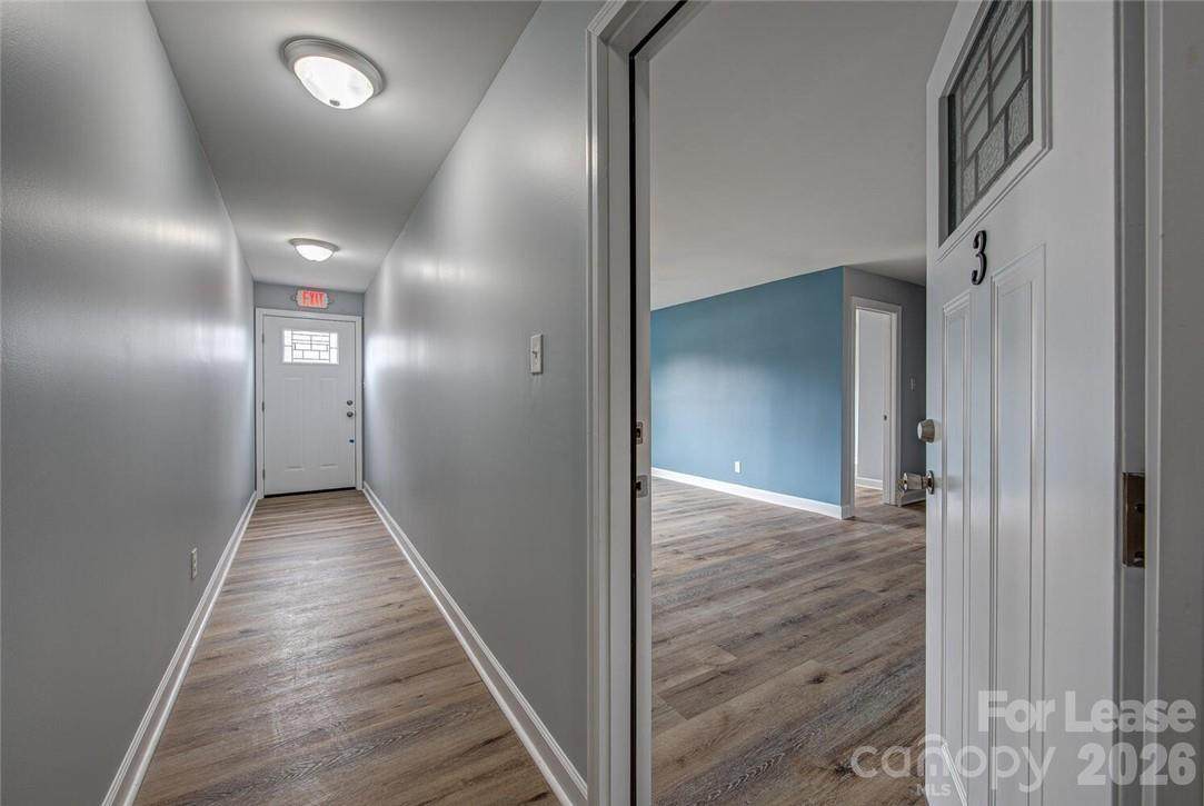 1048 Avondale Road - Photo 1