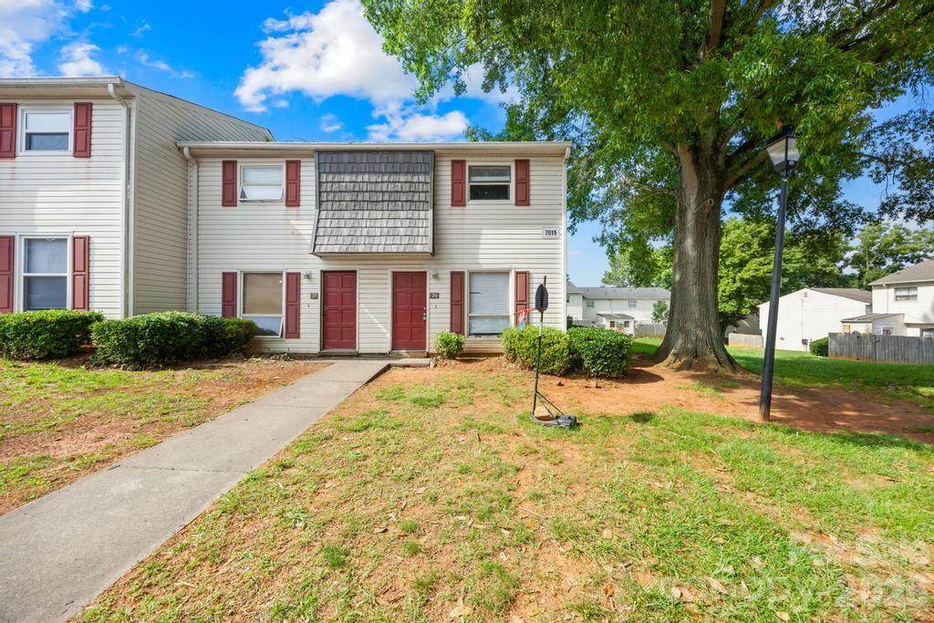 7915 Oak Meadow Court - Photo 1