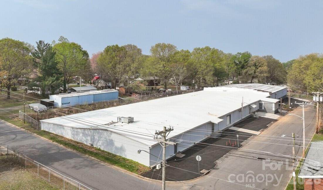 600 Park Drive - Photo 1