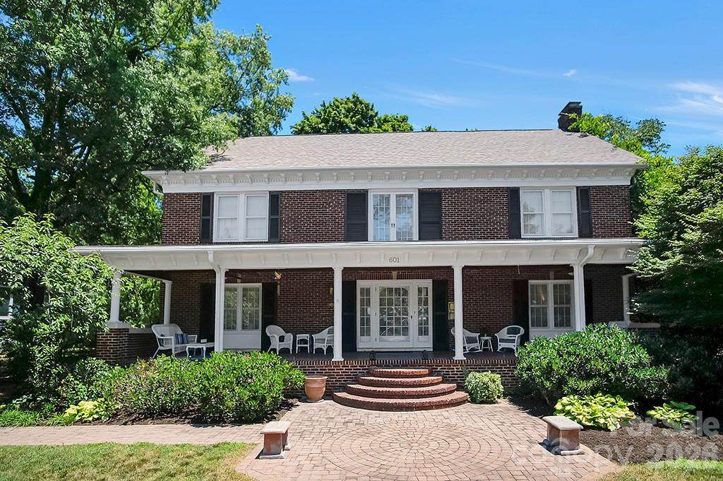 601 Washington Street - Photo 1