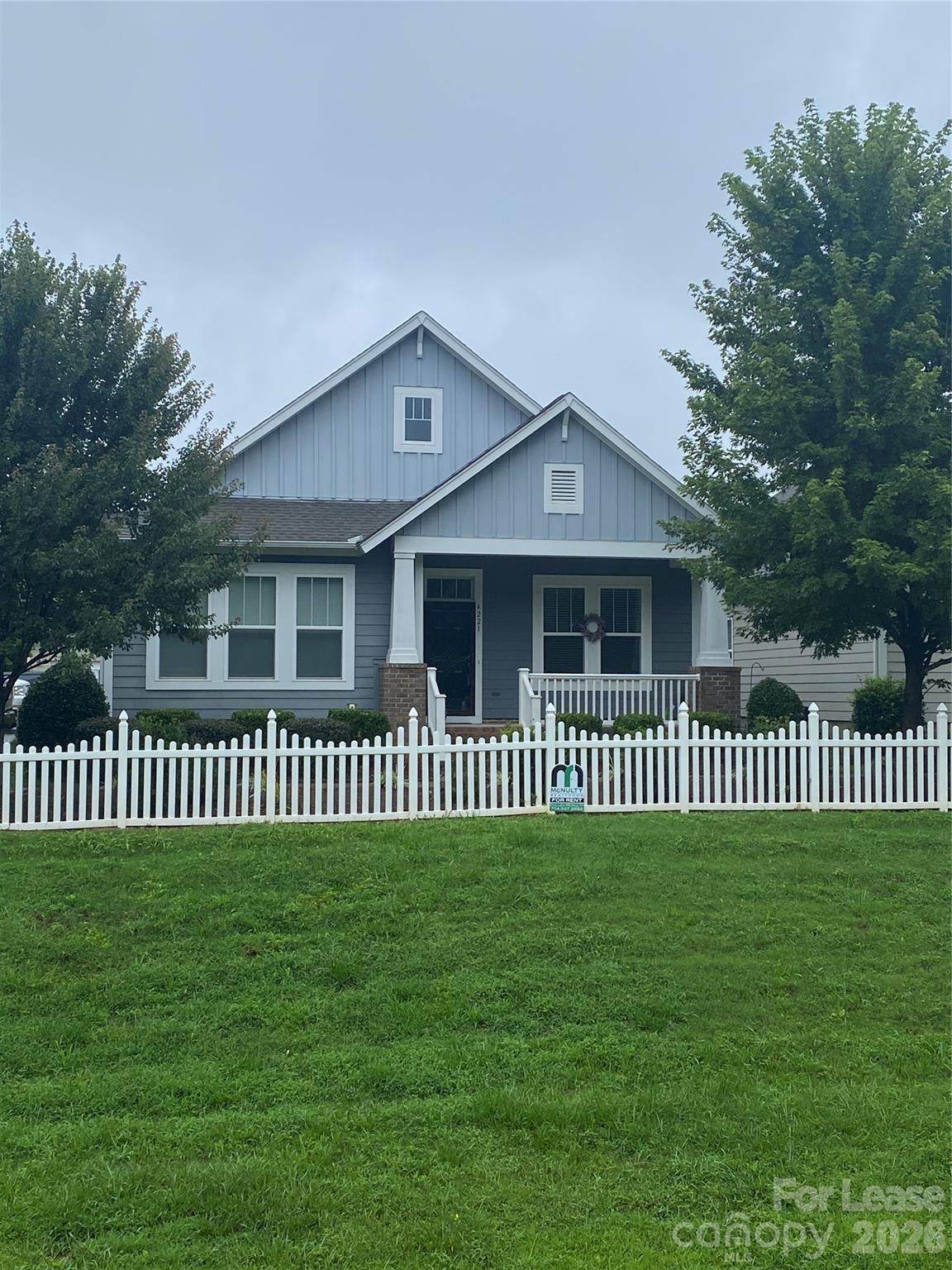 4221 Courtly Lane - Photo 1
