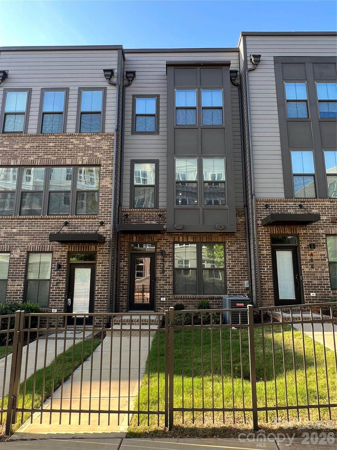 448 Tremont Avenue - Photo 1