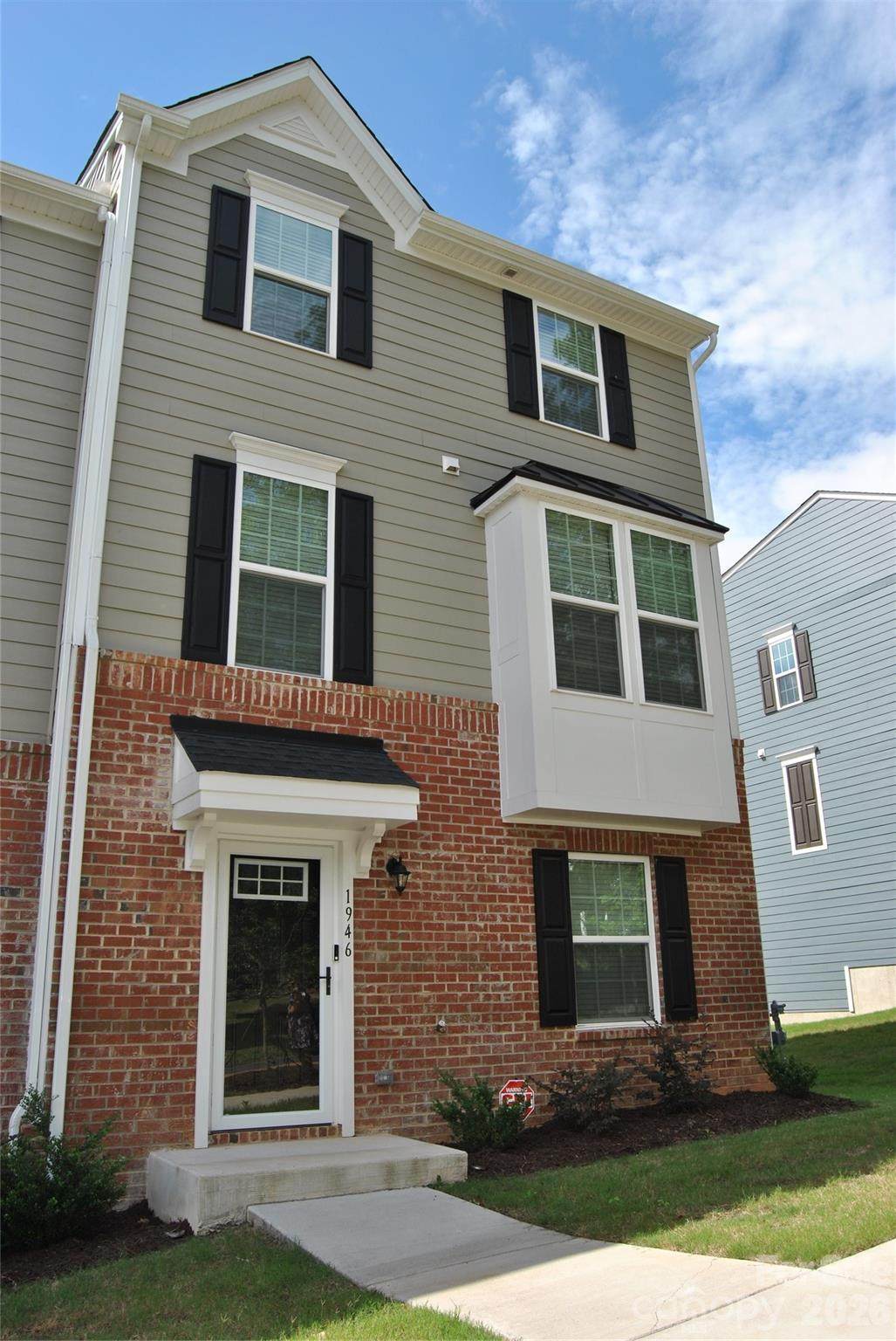 1946 Tupelo Grove Lane - Photo 1