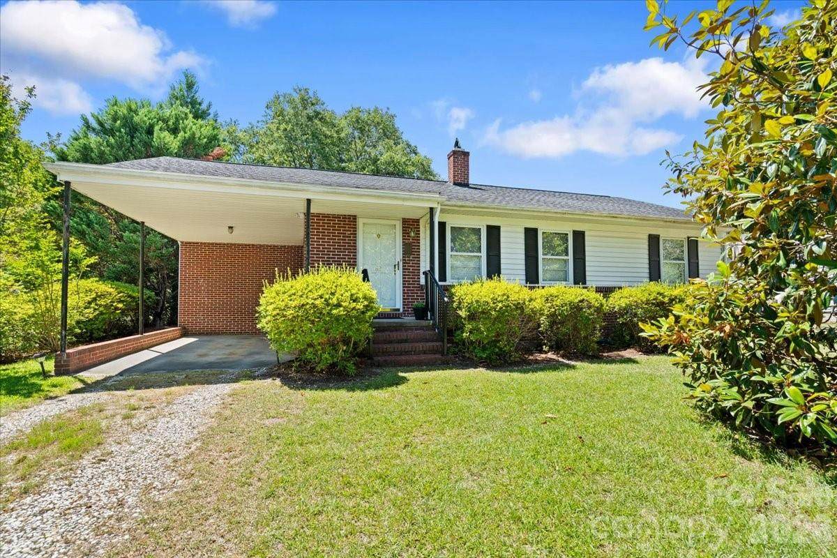 63 Lynn Avenue - Photo 1
