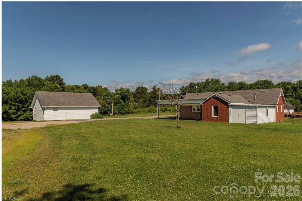 820 Suncrest Orchard Road - Photo 1