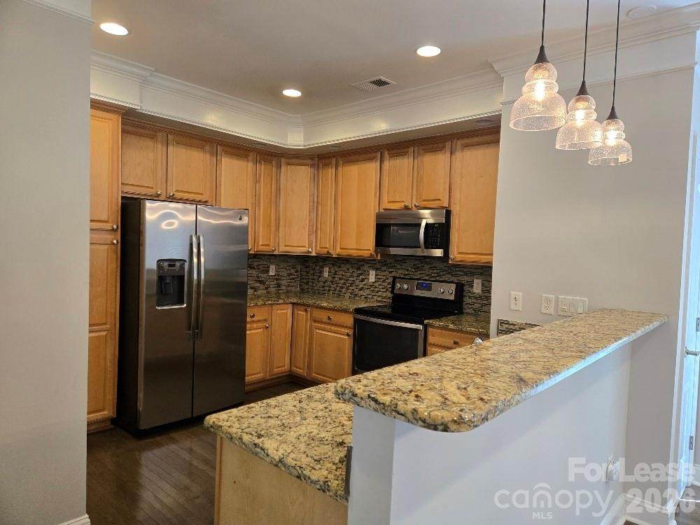 https://bt-photos.global.ssl.fastly.net/cmls/orig_boomver_1_4400025-1.jpg