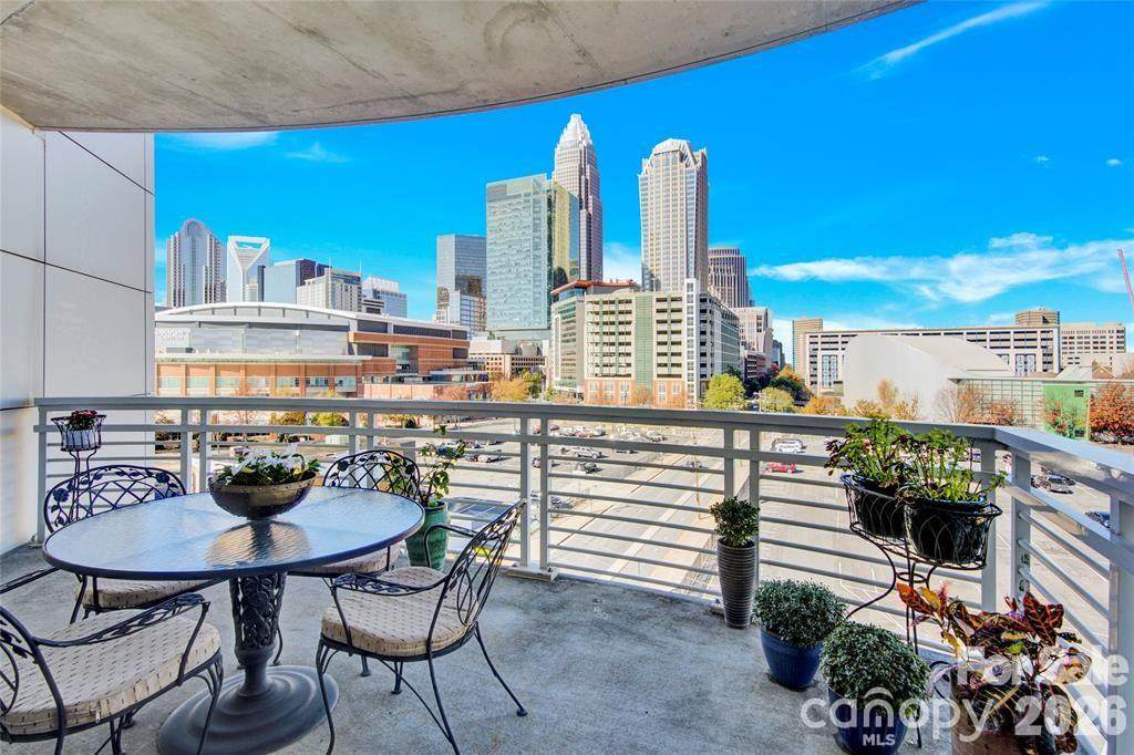 505 6th Street - Photo 1