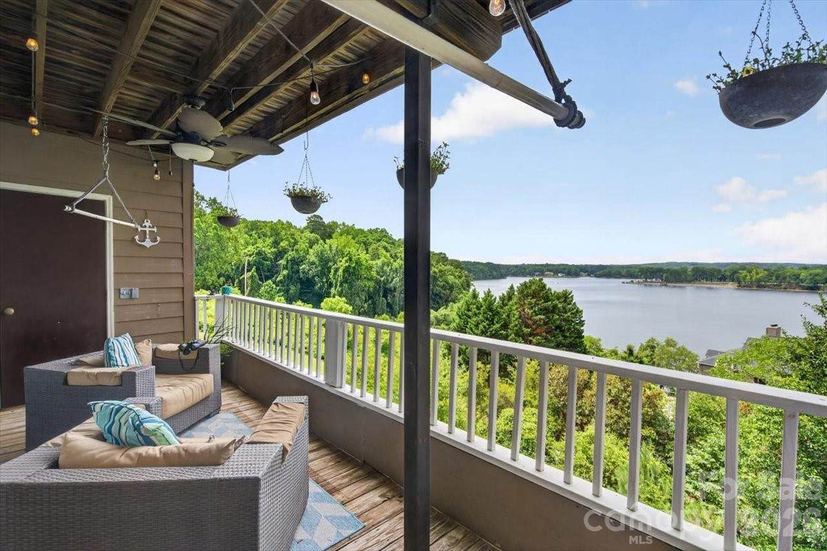 9709 Emerald Point Drive - Photo 1