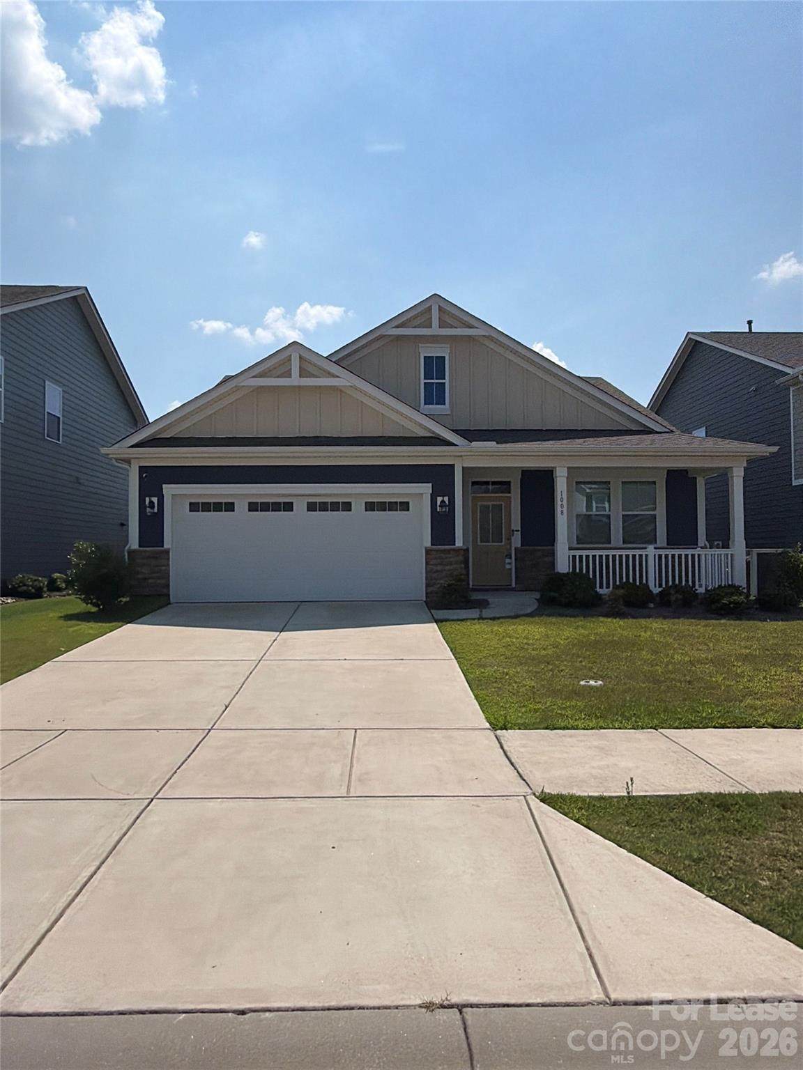 1008 Fairbrae Lane - Photo 1