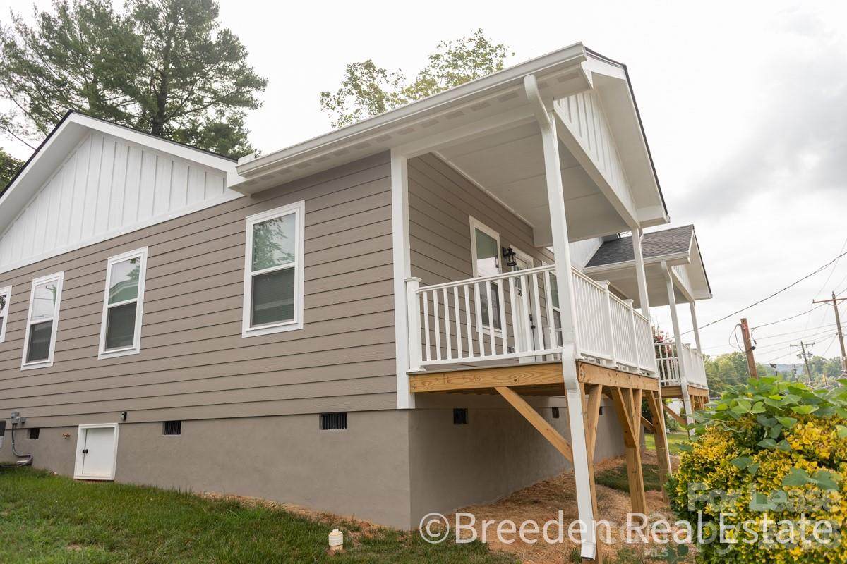 384 Harper Avenue - Photo 1