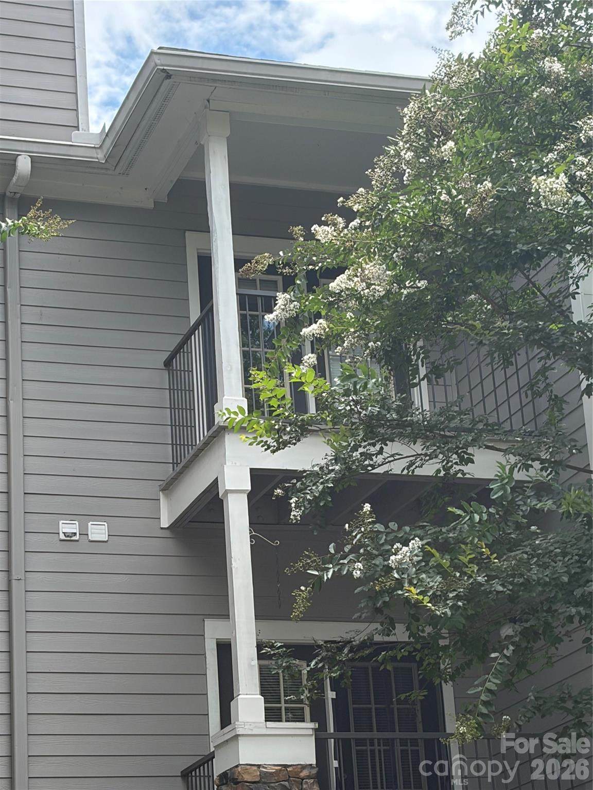 900 Vista Lake Drive - Photo 1