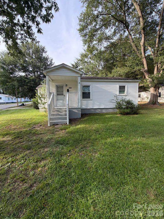 202 Jenkins Street - Photo 1
