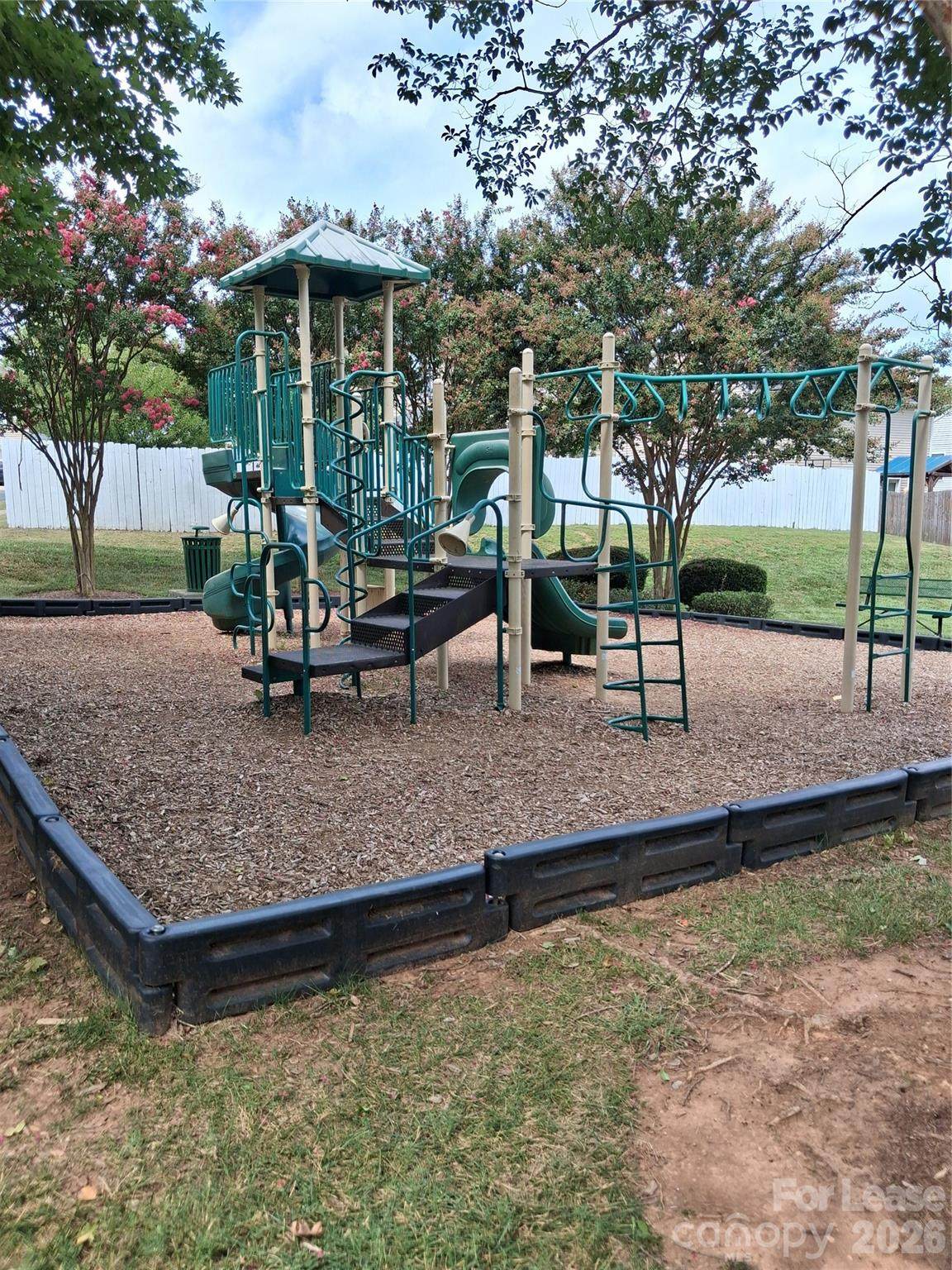 https://bt-photos.global.ssl.fastly.net/cmls/orig_boomver_1_4408059-1.jpg