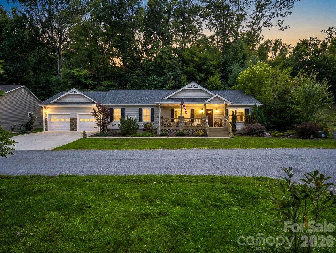 101 Plato Place - Photo 1