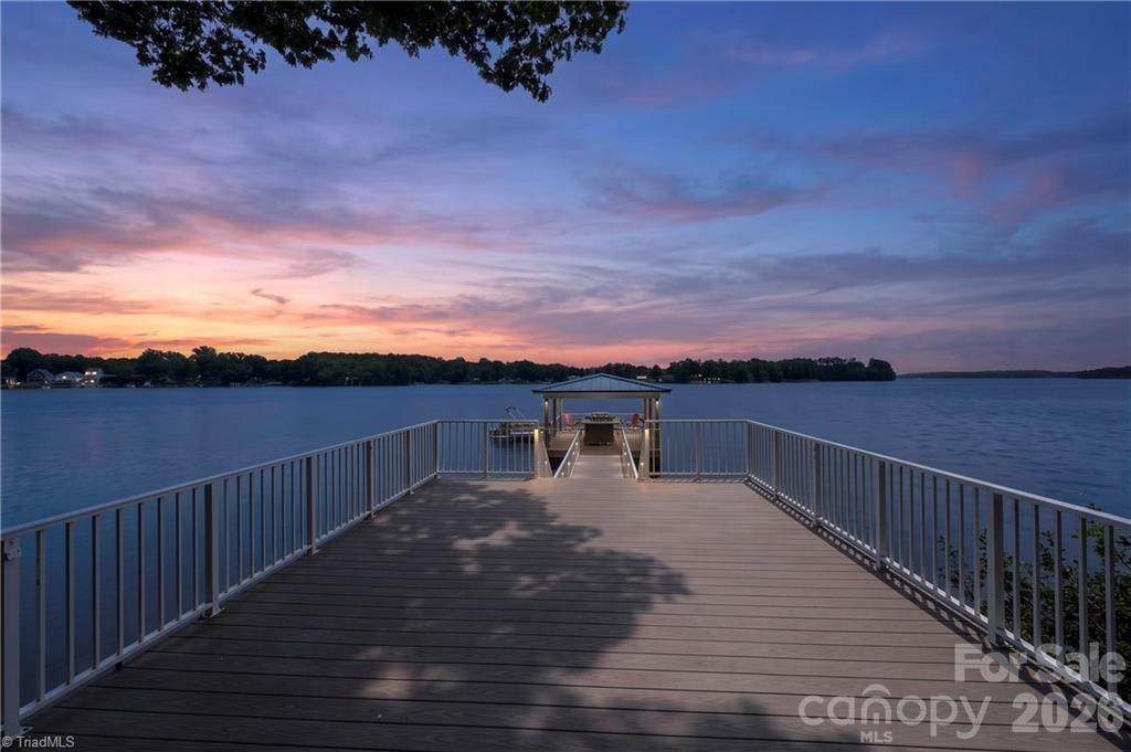 144 Riverside Court - Photo 1