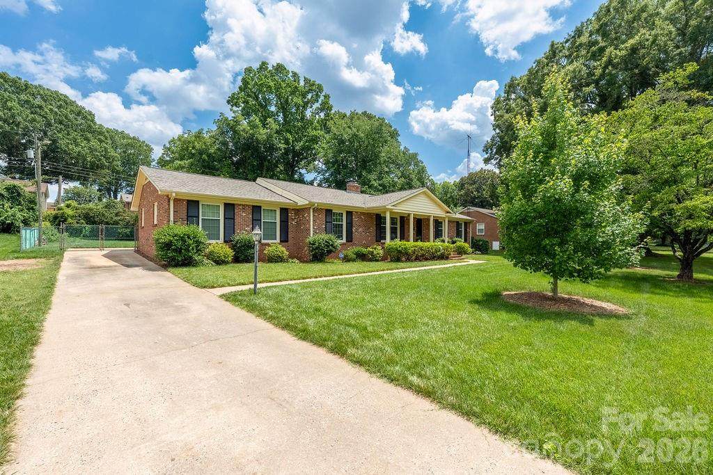 5022 Cheviot Road - Photo 1
